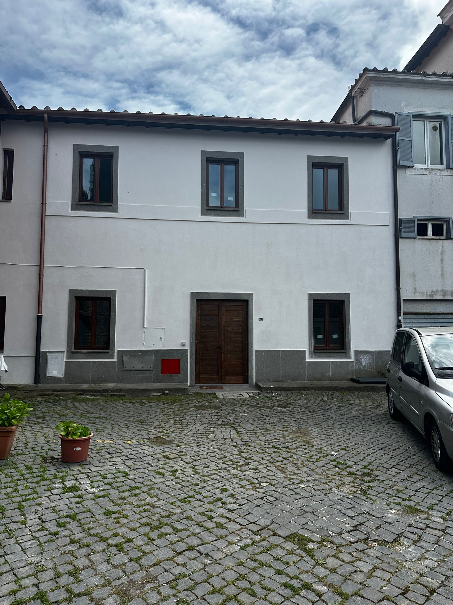 Prospetto esterno - post operam
